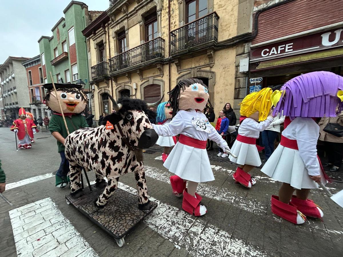 EN IMÁGENES: Salas celebra su carnaval por todo lo alto con 200 personas y 45 inscripciones