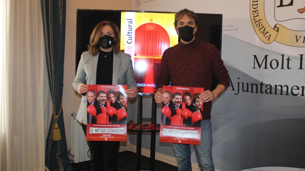 La edila de Cultura, María José Esteban, junto al actor de Nules, Jordi Ballester.