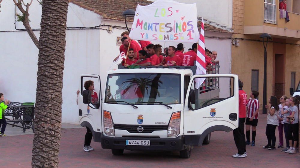 El Montesinos celebra el ascenso por todo lo alto