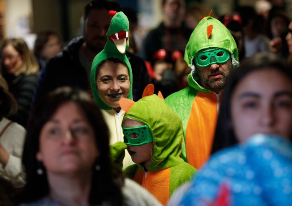 Concurso de carnaval en el Centro Social de La Corredoria