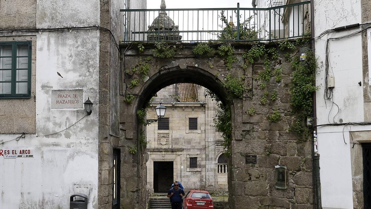 O Consorcio licita a restauración do Arco de Mazarelos, o único que se conserva da muralla medieval