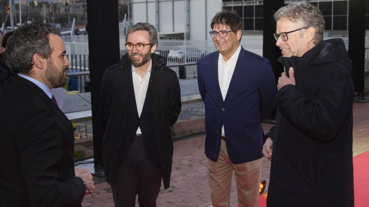 Aplausos y anécdotas en una gala redonda