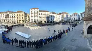 Cáceres llena en el Festival de la Canción Scout y saca rédito a La Casa del Dragón y a Da Vinci