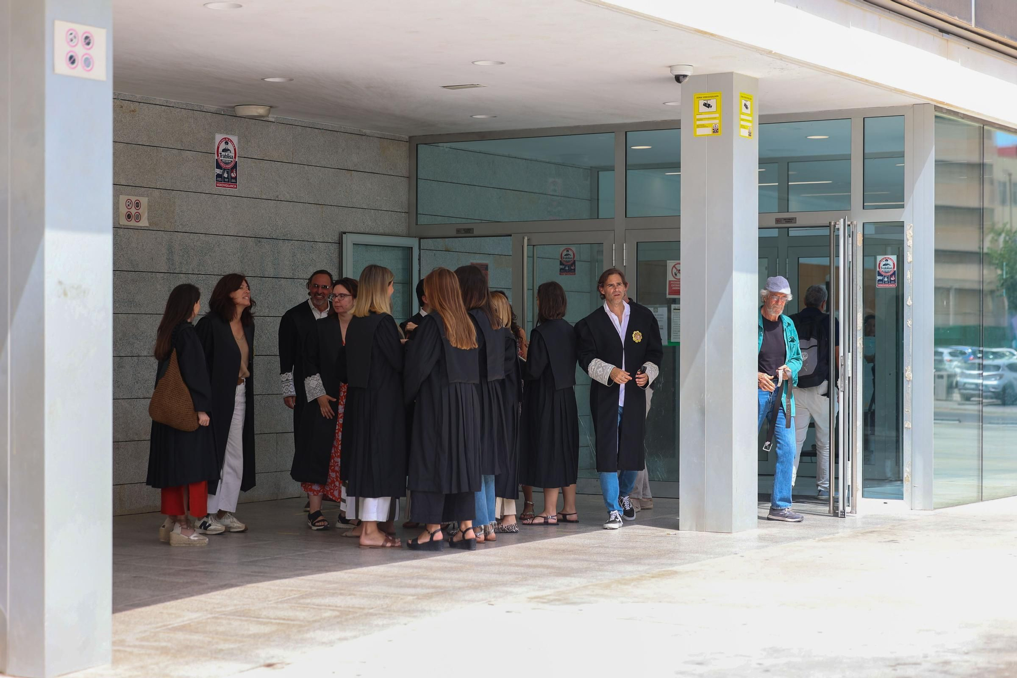 Todas las imágenes de la protesta de jueces en Ibiza