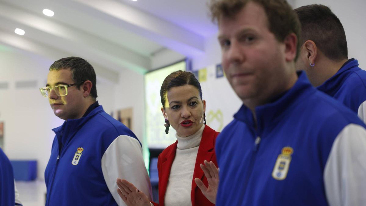 La Ministra Sira Rego hace una “Haka” por la inclusión con el Real Oviedo Genuine