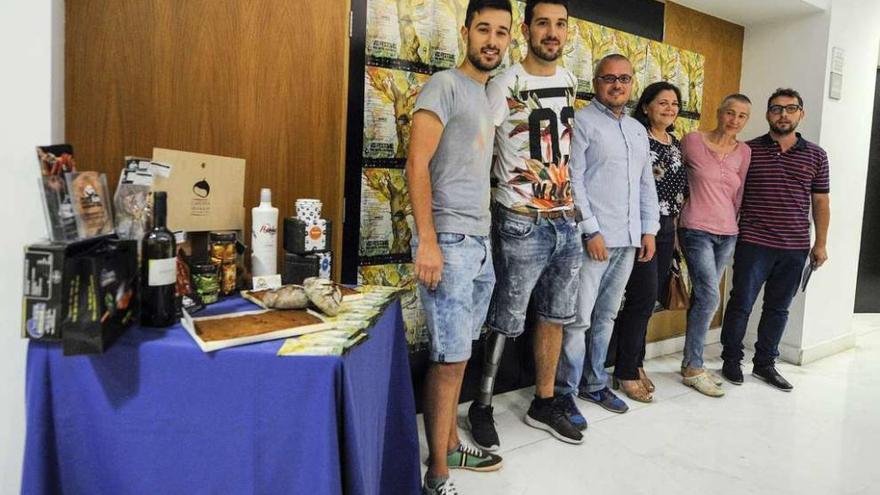 Bruno Nieto, Daniel Fernández, César Fernández, María do Ceo, Mercedes Peón y Rubén Riós, ayer en la presentación del festival. // B. Lorenzo