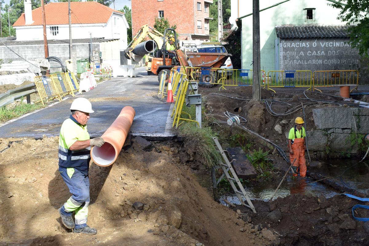 Las obras en el lugar de Barcia, esta mañana.