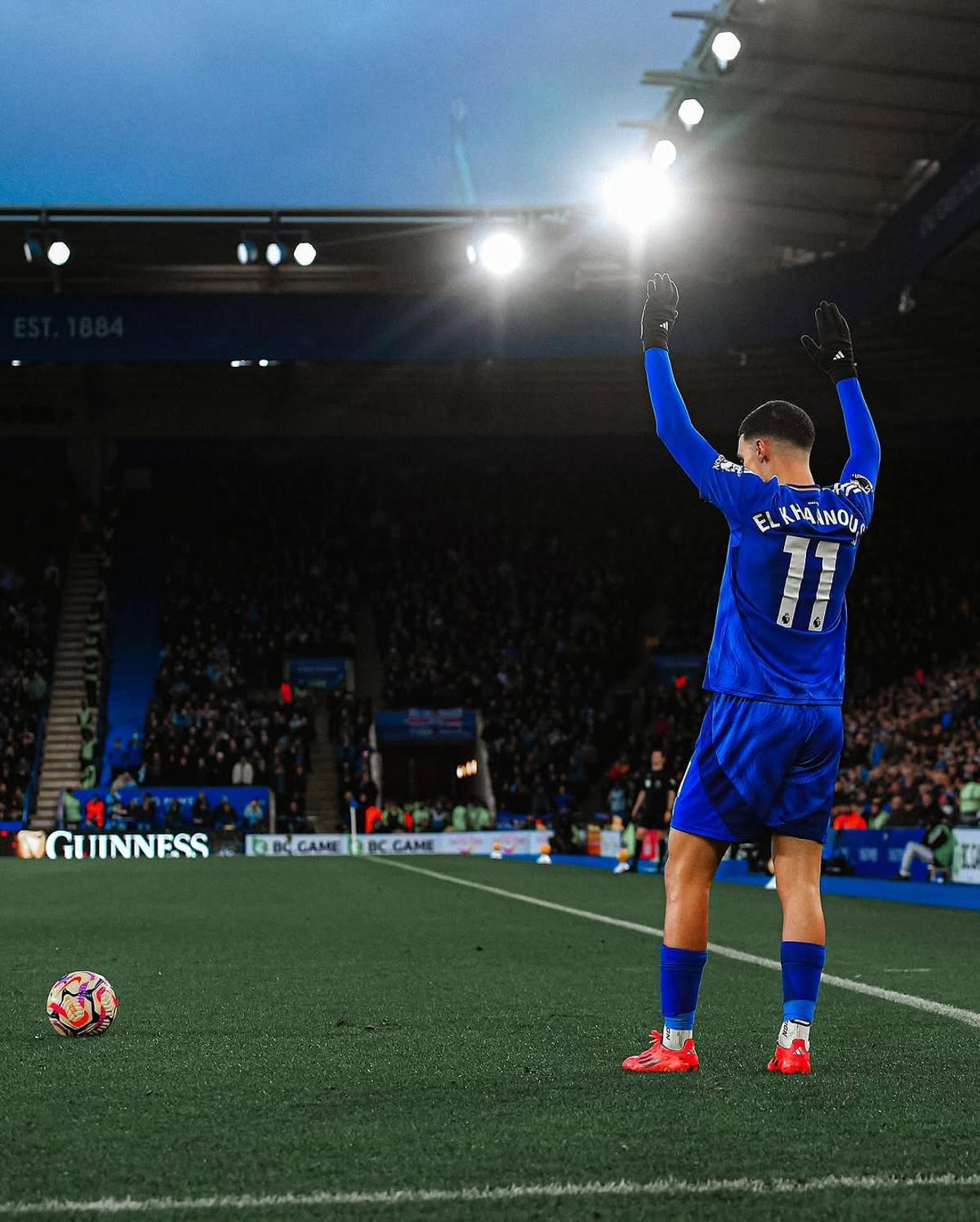 Bilal El Khanouss, durante un partido con el Leicester City