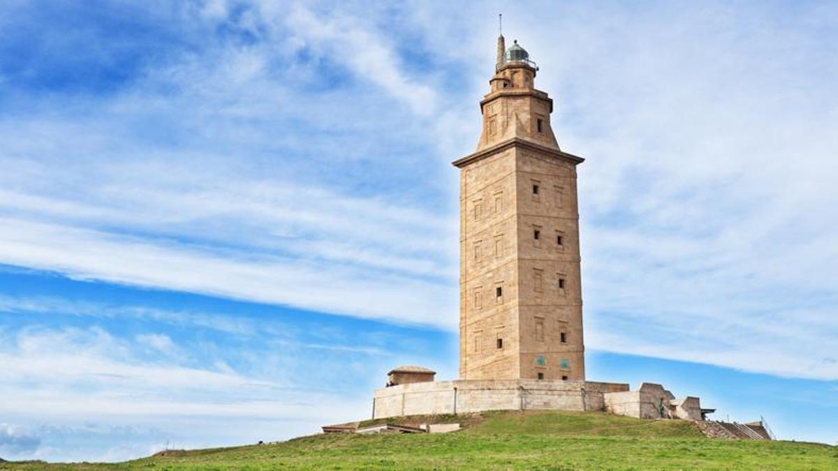 La Torre de Hércules, situada en una colina a las afueras de A Coruña