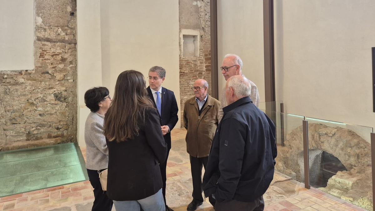 Los concejales Jesús Pacheco y Antonio Navarro visitan el Molino del Amor.
