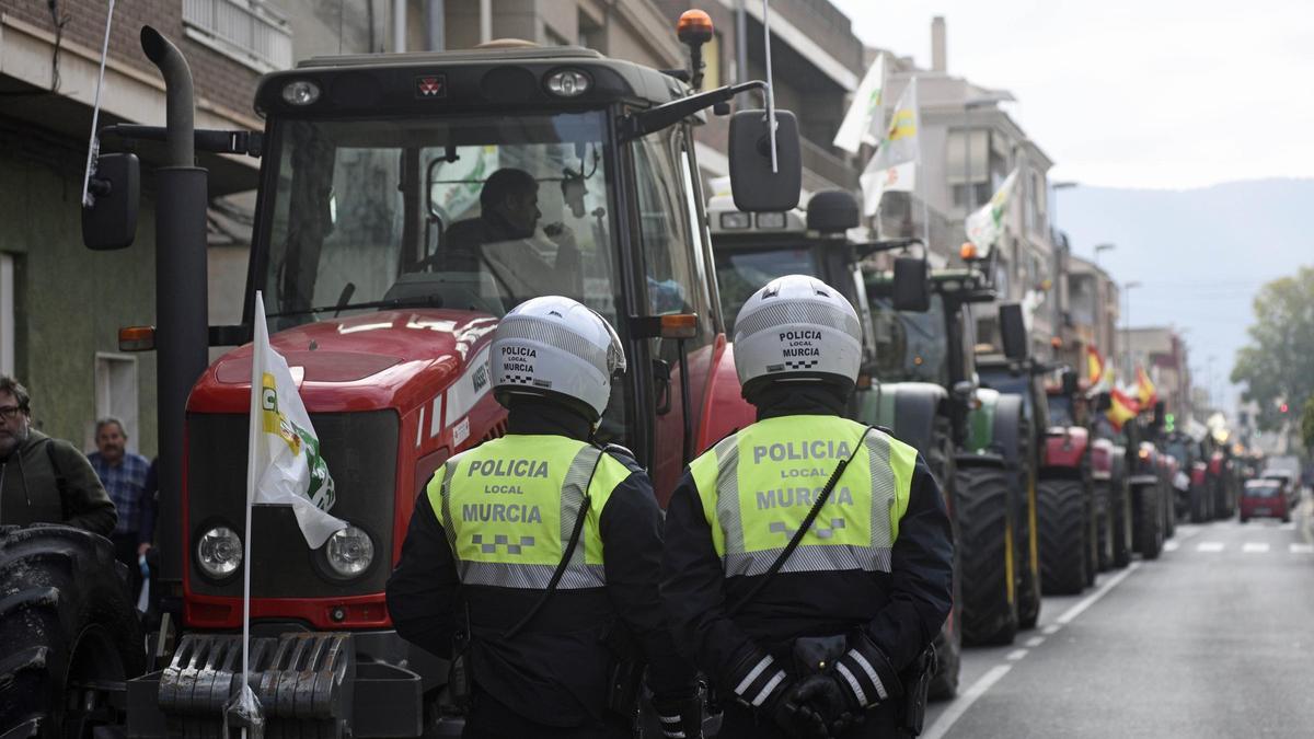 La Delegación del Gobierno tratará de impedir que los tractores lleguen a Murcia.