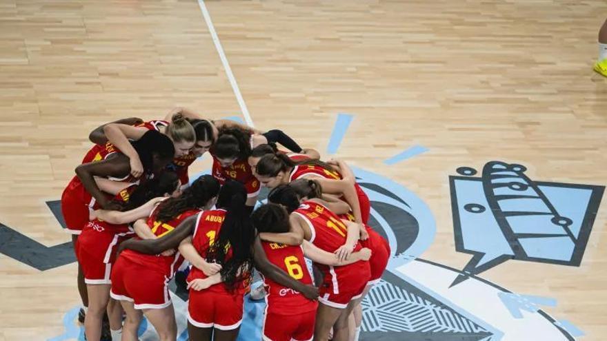 La España más ‘taronja’ arrasa en el Mundial de República Checa y espera rival en octavos