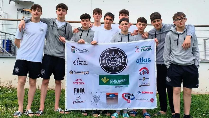 El Club Natación Zamora logra un bronce y muy buenas marcas en Logroño