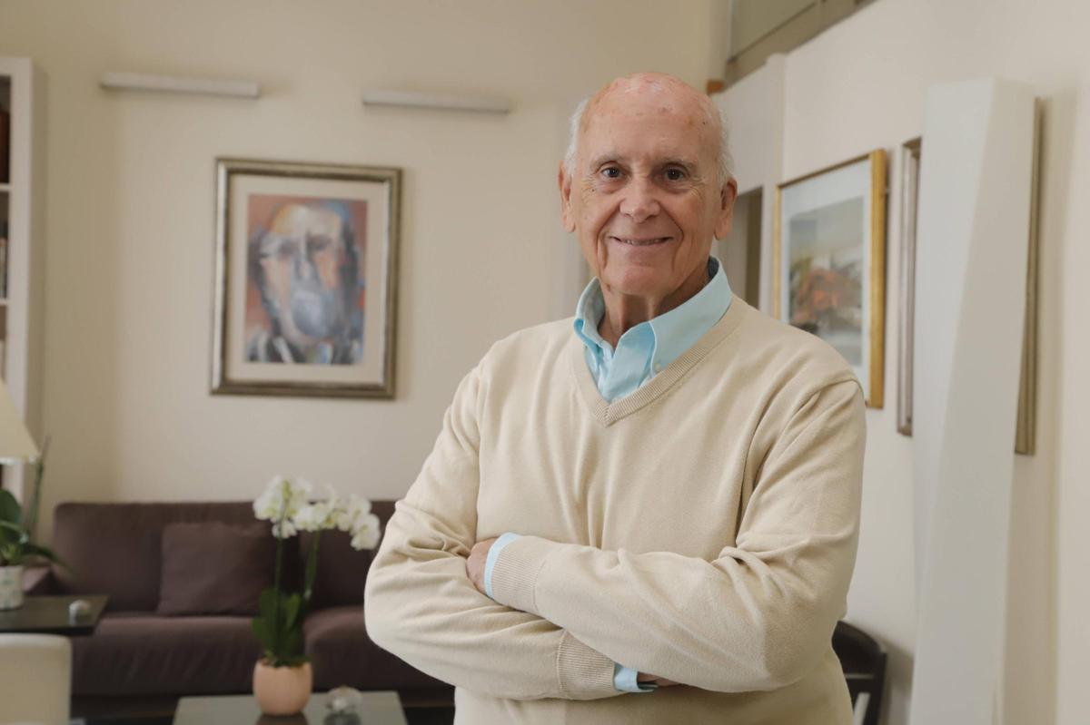 El doctor Manuel Concha, en una fotografía realizada esta semana en Córdoba.