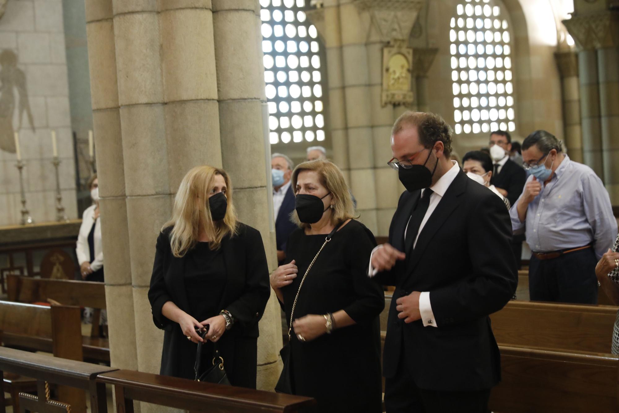 Emocionante despedida a Alfonso Peláez, gijonés “que vivió e hizo vivir la ciudad”