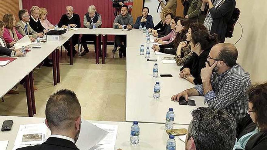 ReuniÃ³n entre DelegaciÃ³n de Gobierno y representantes de los municipios afectados por &#039;Gloria&#039;.