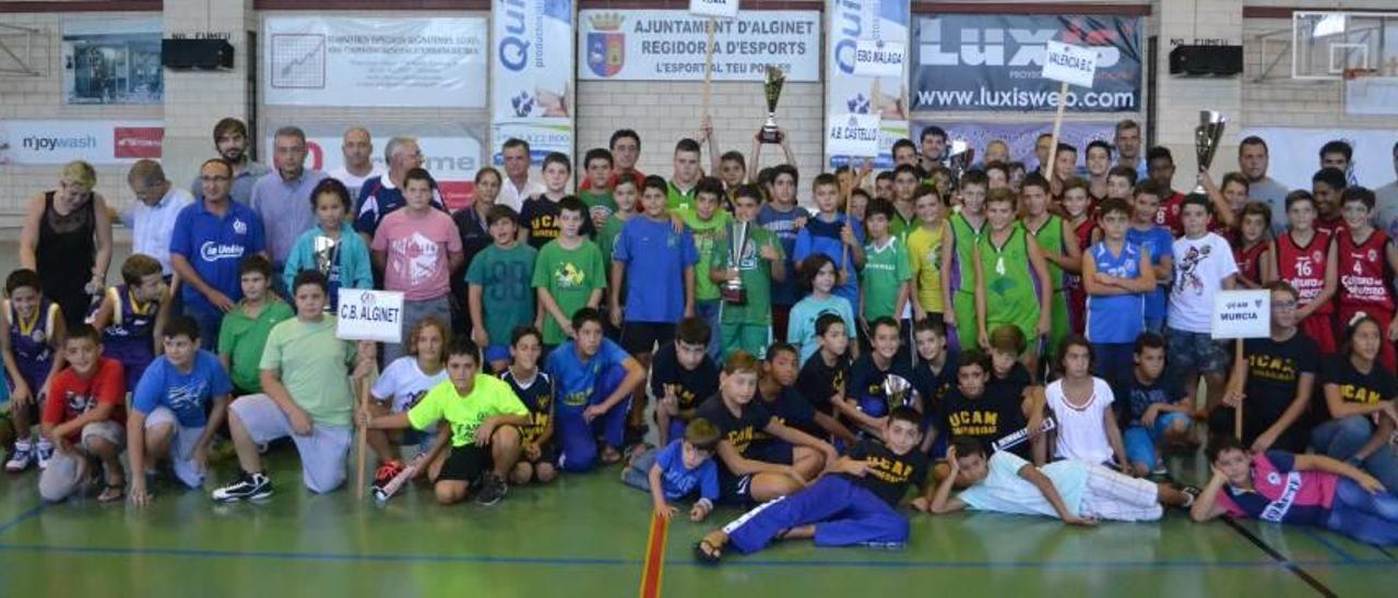 El Valencia Basket se impone en la final del torneo de Alginet