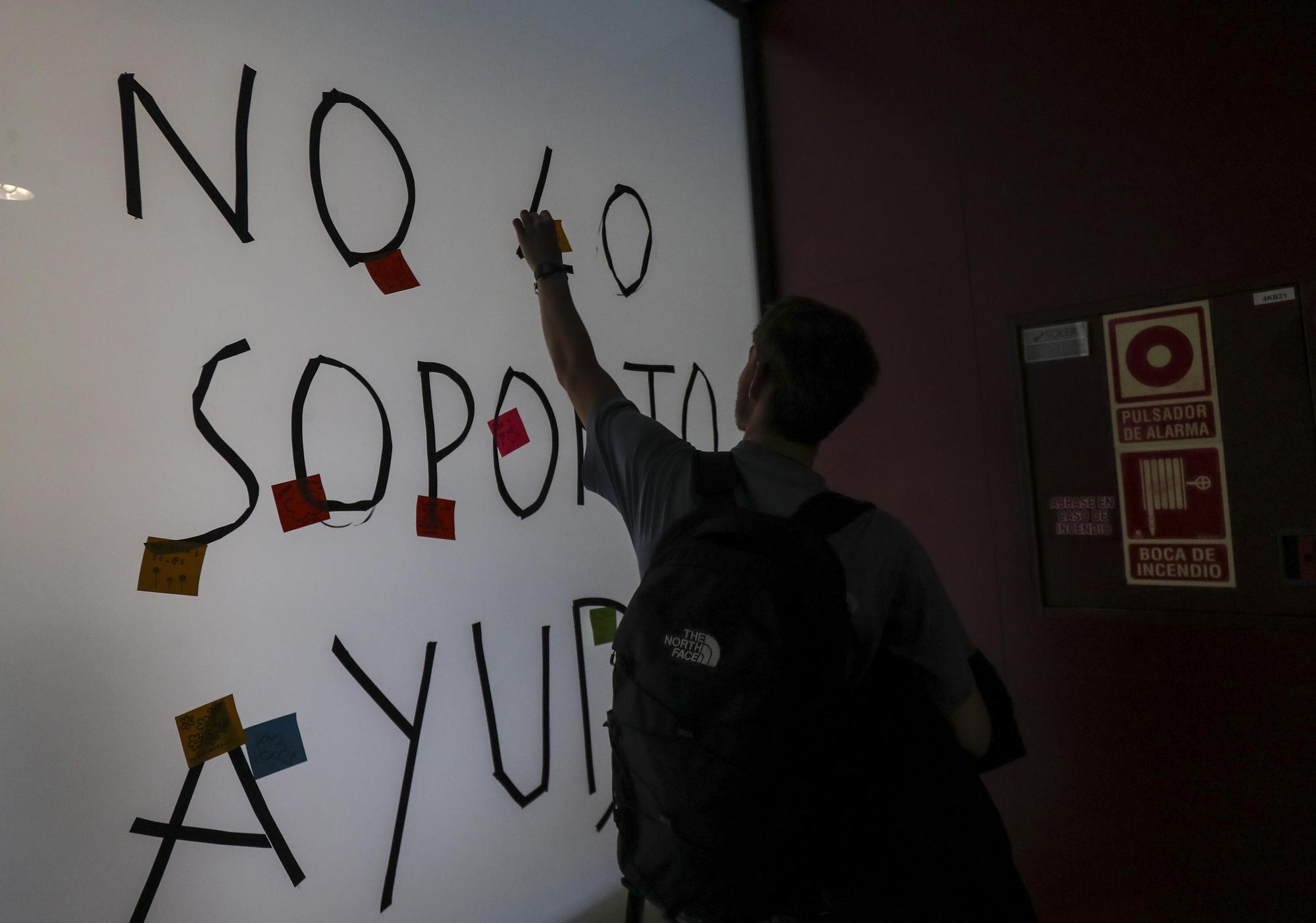 Exposición sobre la violencia vicaria en la UPV