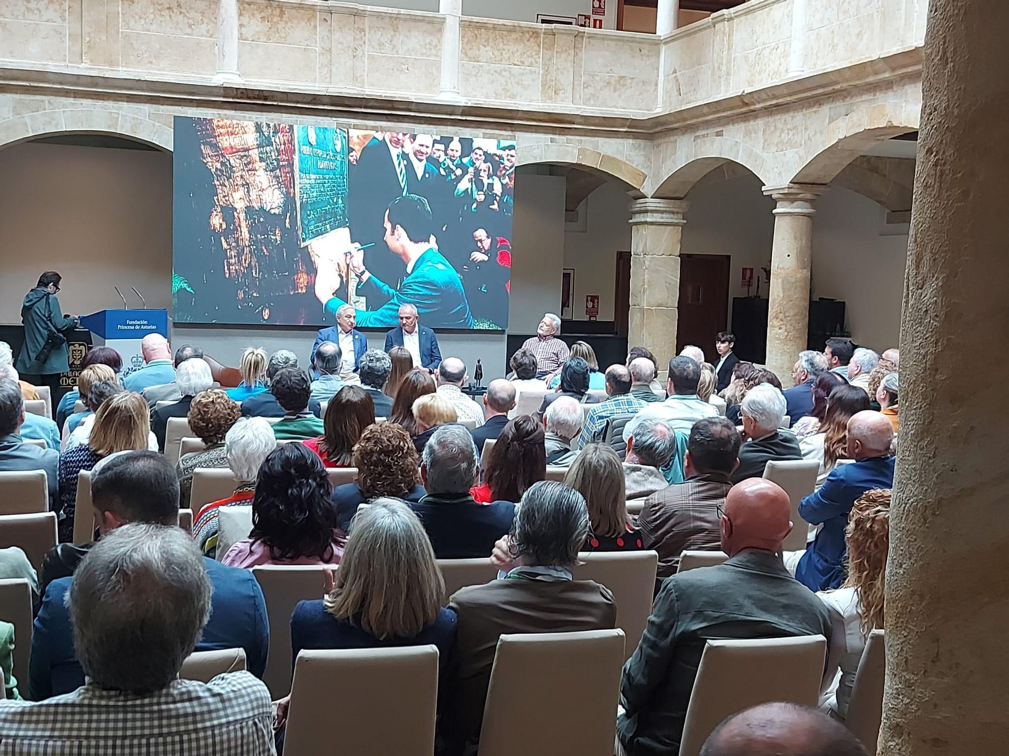 En imágenes: Así fue el XIV Encuentro de Pueblos Ejemplares, que se celebró en Tineo