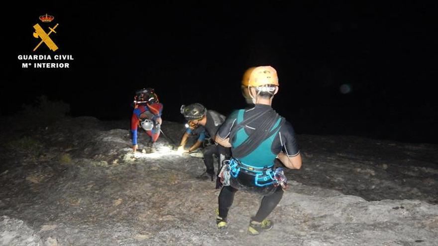 Ocho horas para rescatar a siete menores franceses de un barranco