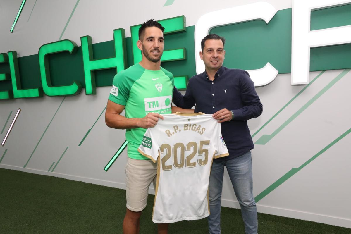 Pedro Bigas: “Quiero vivir la experiencia de ascender con el Elche”