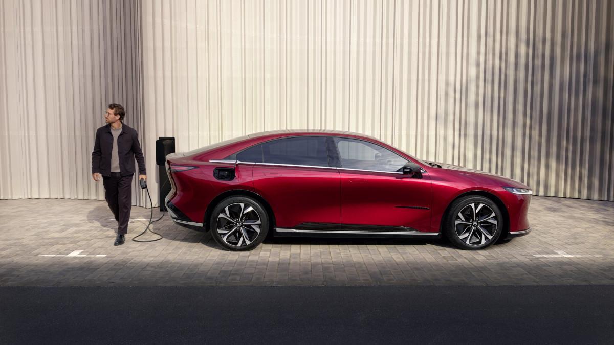 Recarga del Mazda 6e