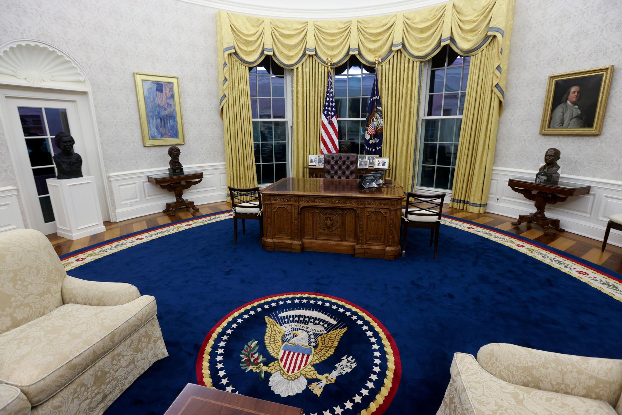 Vista general del Despacho Oval del presidente Joe Biden en la Casa Blanca