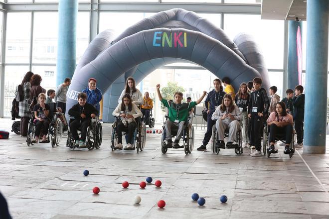 Prueba de Boccia, en Palexco, deporte paralímpico parecido a la petanca.