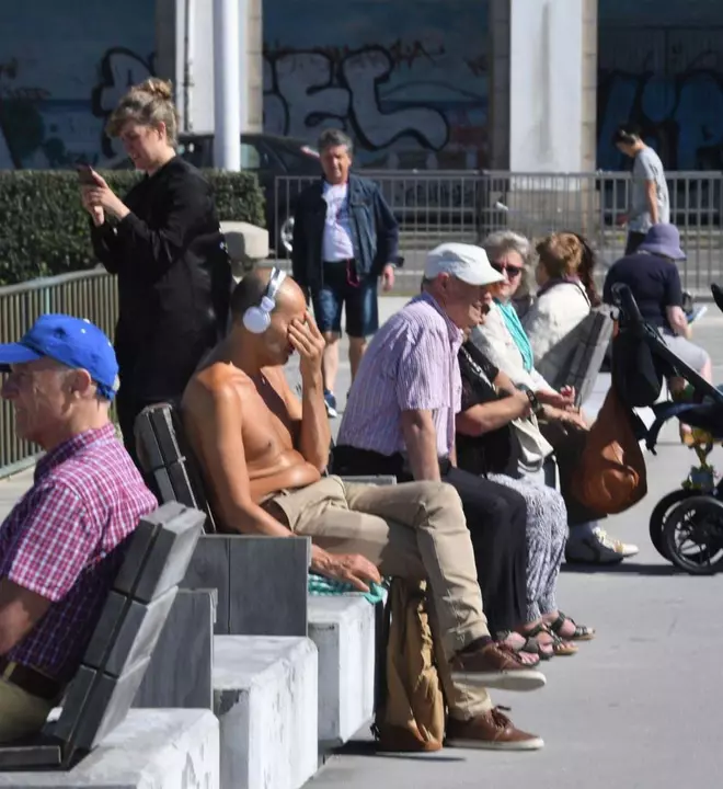 El umbral de riesgo por calor en Galicia: 25,5º en A Mariña y 37,5º en el Miño de Ourense