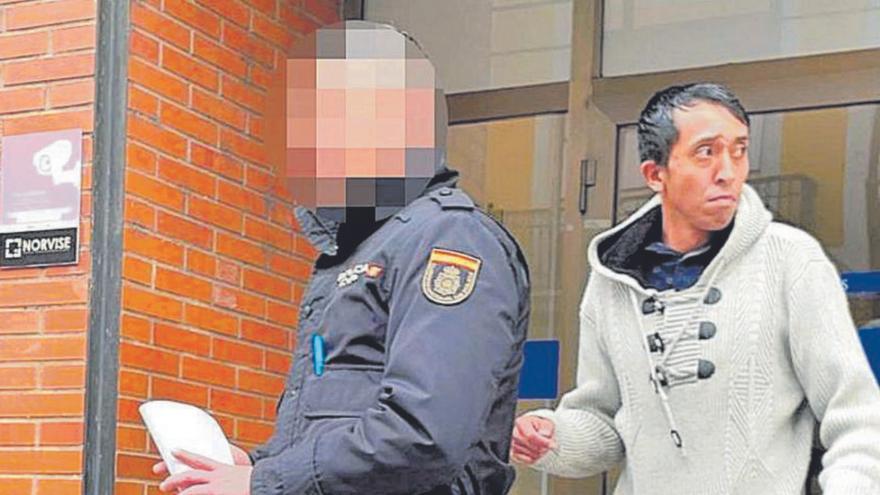 El agresor del martillo, que hirió gravemente a una joven, expulsado de España al estar en &quot;situación irregular&quot;