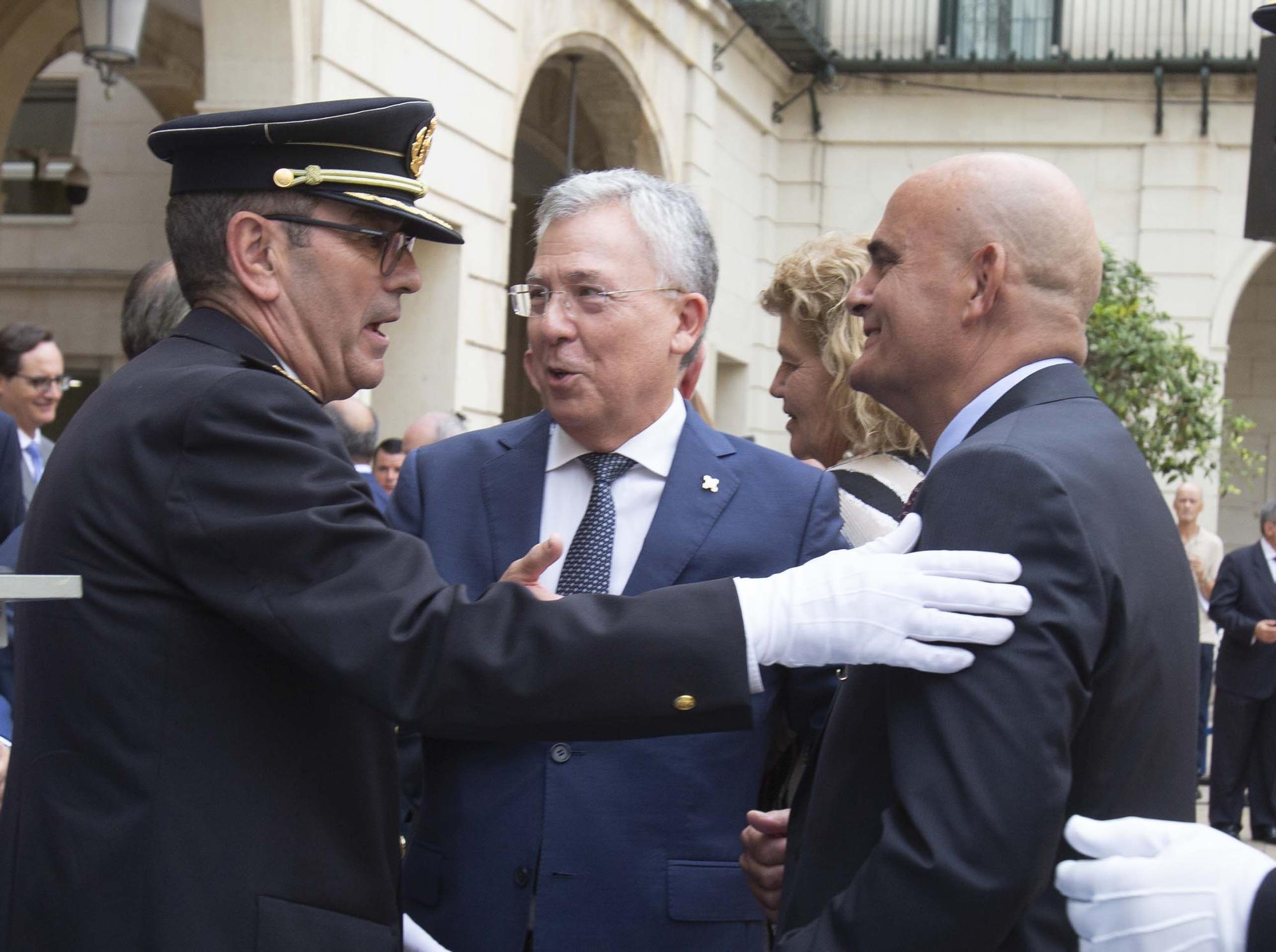 Actos de celebración del Patrón de la Policía Nacional en Alicante.