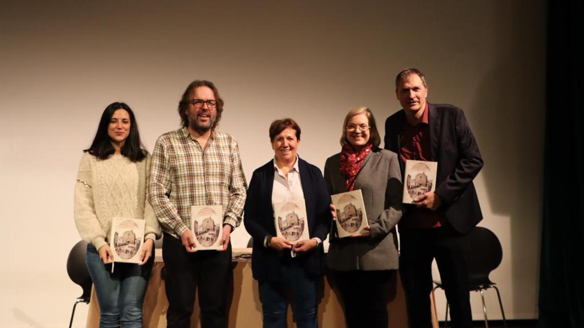 El libro ‘Mossèn Antoni M. Alcover i Santanyí’ rinde homenaje a los colaboradores del Diccionari