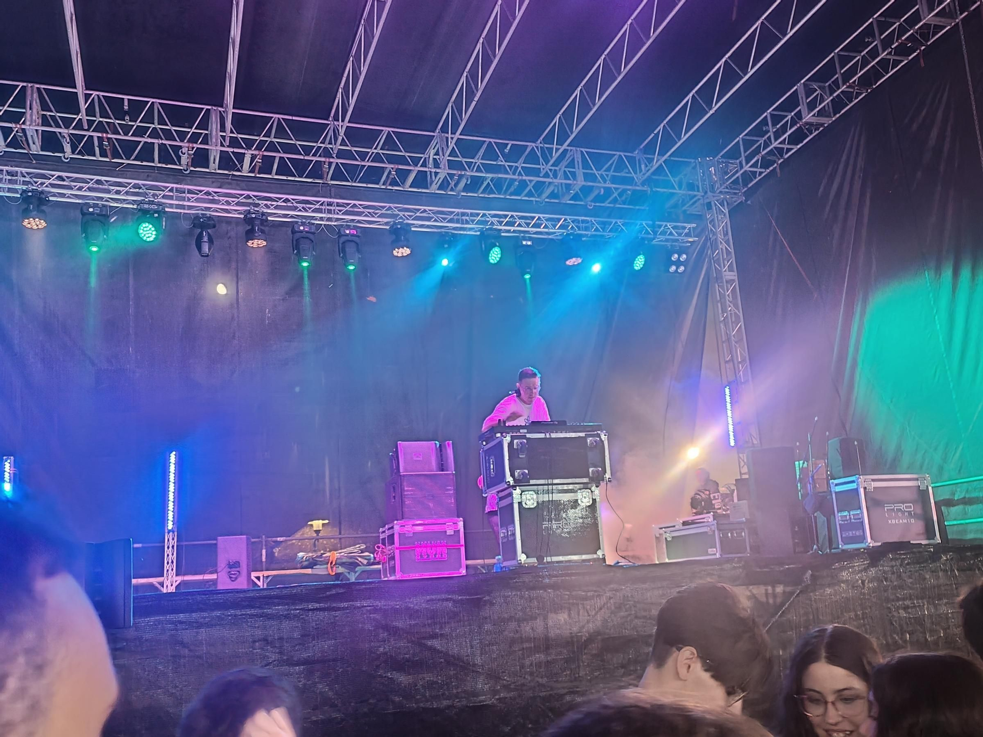 Dj Michi triunfa en el inicio de las Festas do Cristo de Cangas