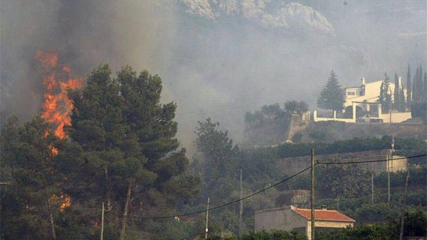 Extinguido el incendio de Alicante, el mayor del año al quemar 1.715 hectáreas