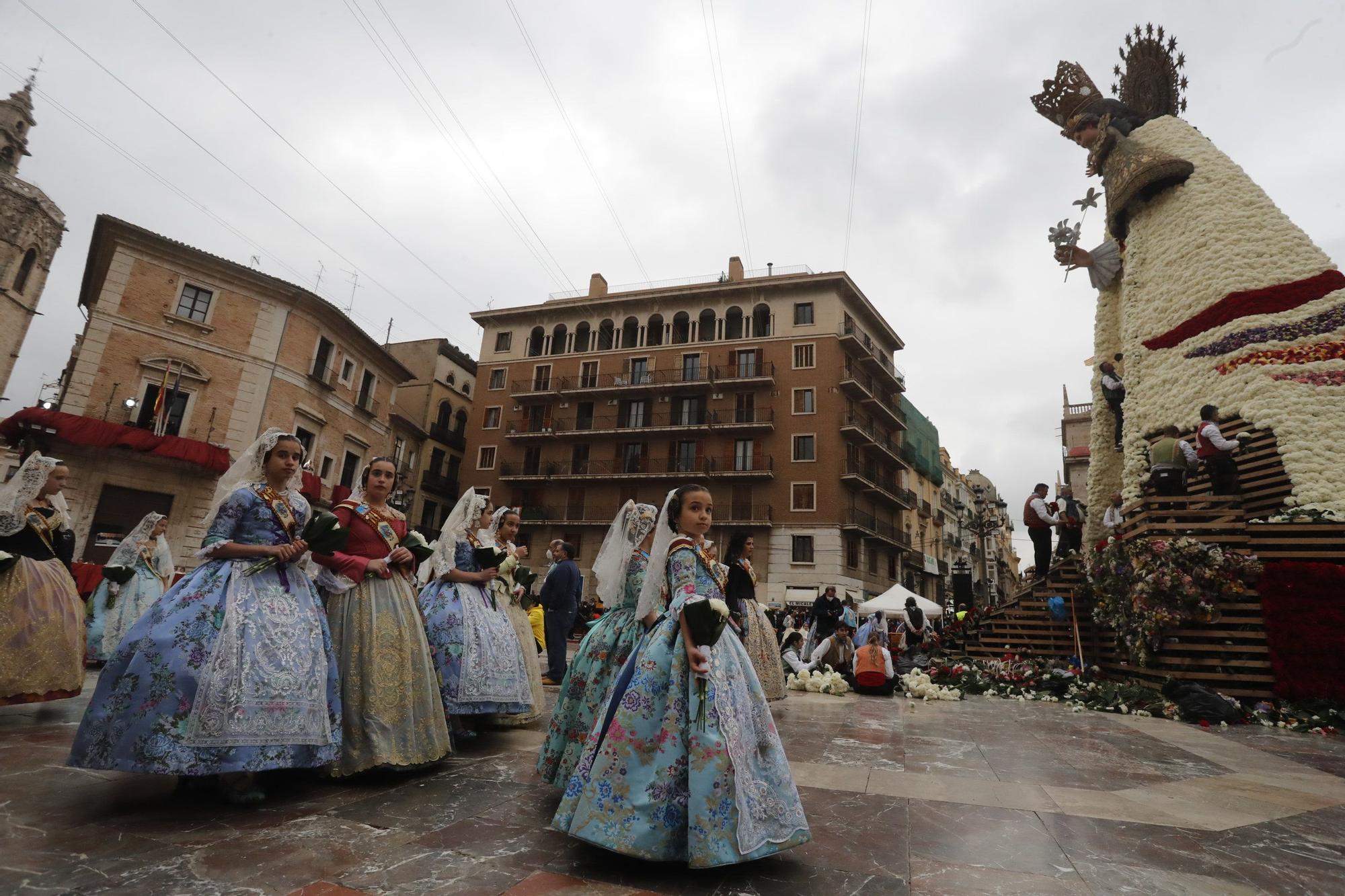 Búscate en el segundo día de ofrenda por la calle de la Paz (entre las 17:00 a las 18:00 horas)