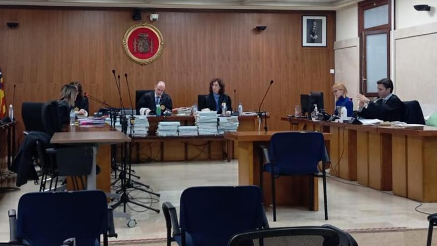El acusado ha comparecido en el juicio, celebrado en la Audiencia de Palma, a través de videoconferencia.