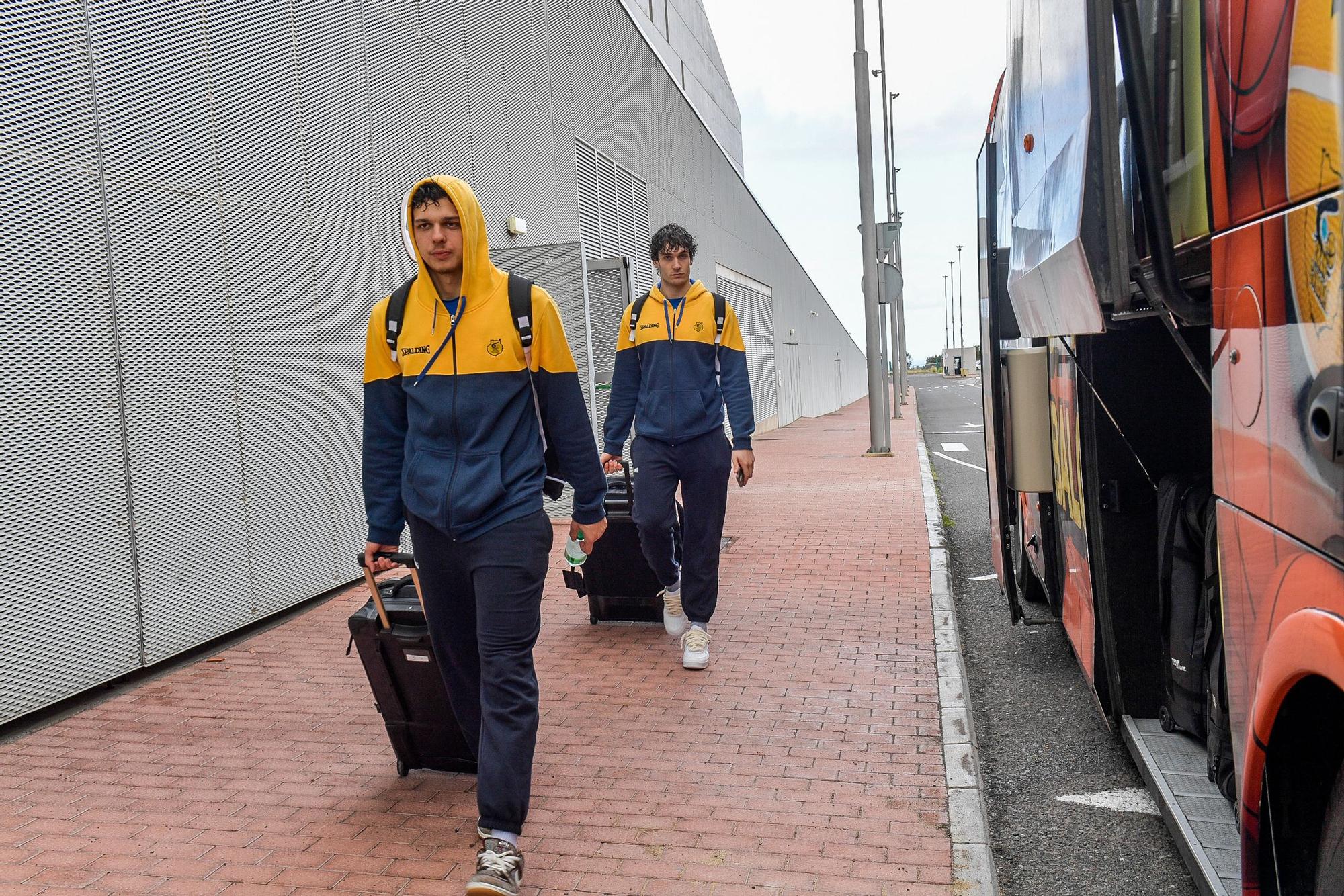 Los jugadores del CB Gran Canaria ponen rumbo a la Copa del Rey