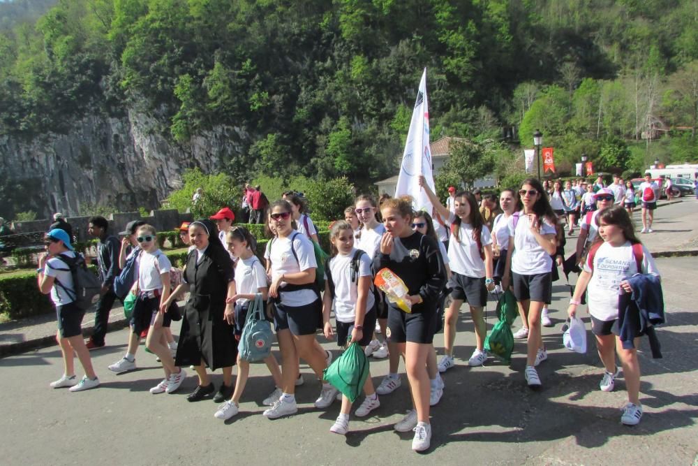 Encuentro de escolares en Covadonga