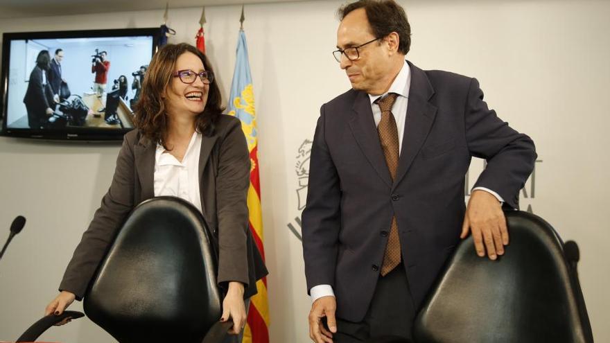 Oltra y Soler, en su comparecencia para presentar los presupuestos. Foto: Fernando Bustamante