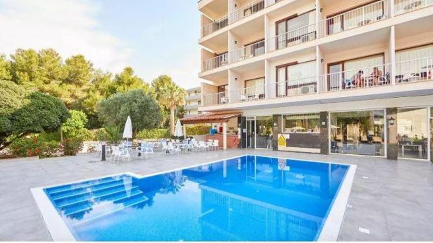 Wollte vom Balkon in den Pool springen: Deutscher Mallorca-Urlauber erliegt Verletzungen