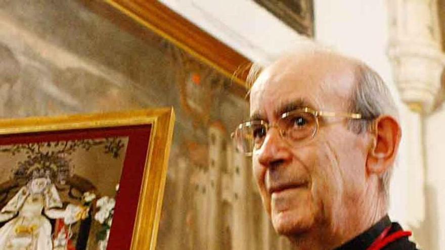 El párroco emérito de San Vicente, Plácido Isidro Álvarez, fallece a los 73 años