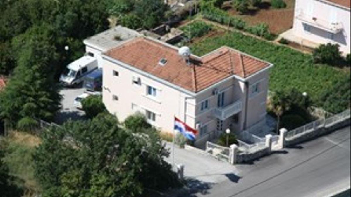 Comisaría de Gruda, en Croacia, cuyos agentes fueron decisivos a la hora de detener a la pareja en el puesto fronterizo de Karasovi Sutorina, el 19 de julio.