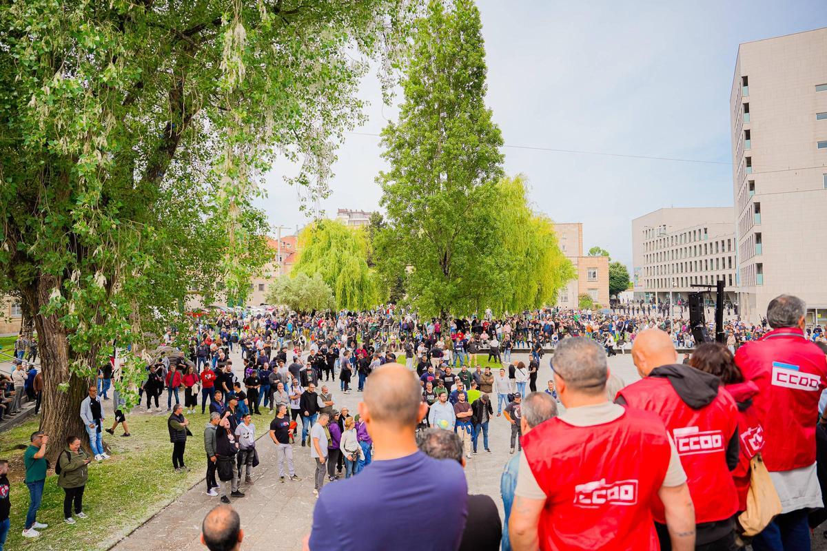 Miles de trabajadores del metal vuelven a recorrer las calles de Vigo por su convenio colectivo