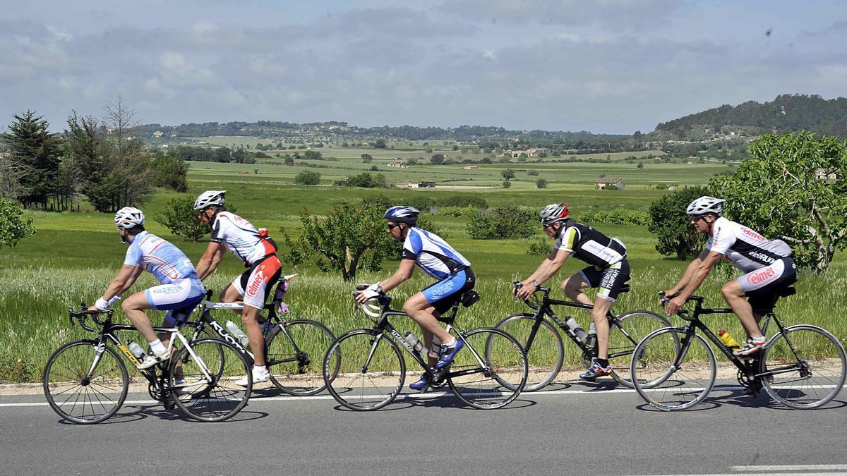 El ciclismo es uno  de los deportes en auge en temporada baja.