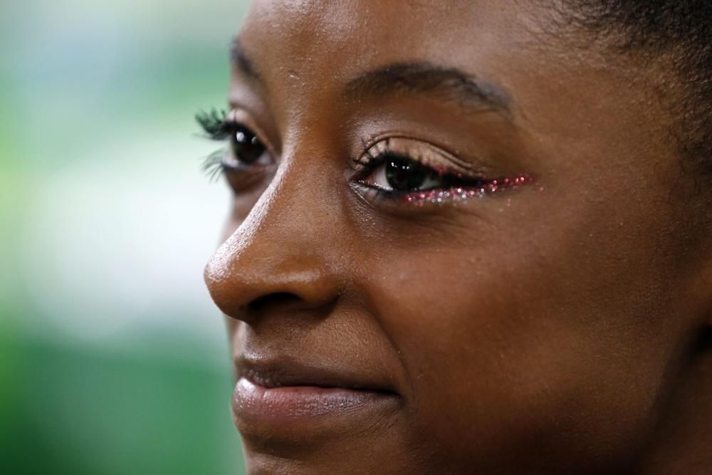 Simone Biles en la final de salto.