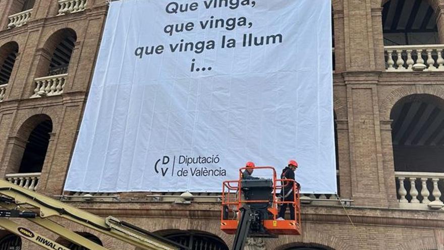 Lona en la plaça de bous