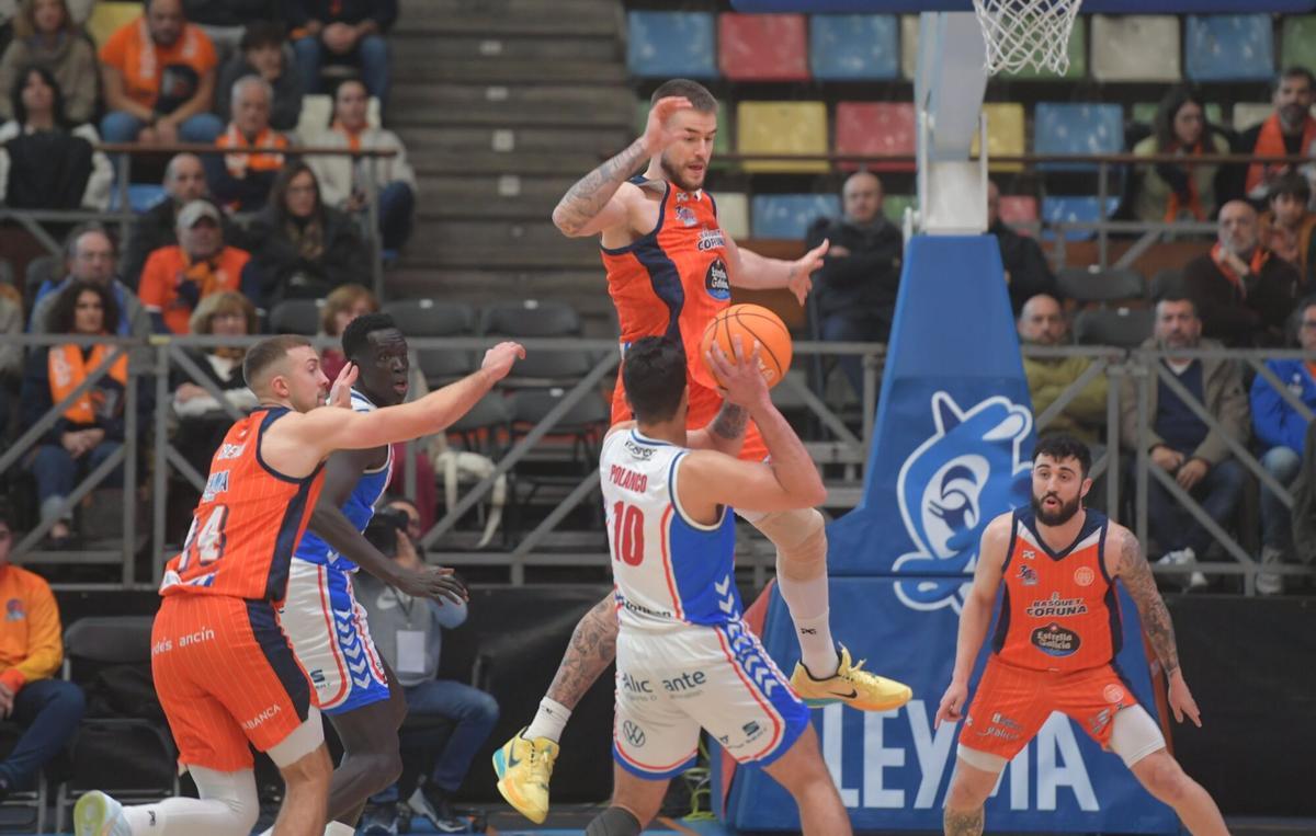 83-74 | El Leyma Coruña se sobrepone a sí mismo para vencer al Alicante