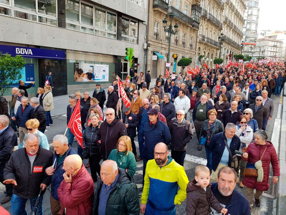 Cerca de 6.000 personas piden pensiones dignas