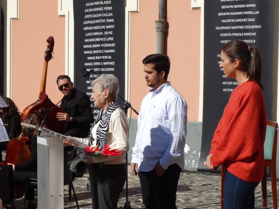 Homenaje a las víctimas del bombardeo franquista en Xàtiva