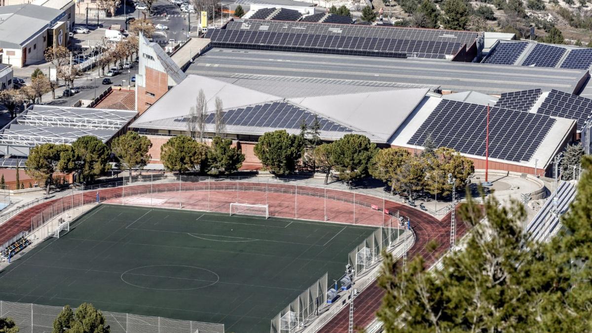 El polideportivo municipal donde se instalará la planta fotovoltaica.